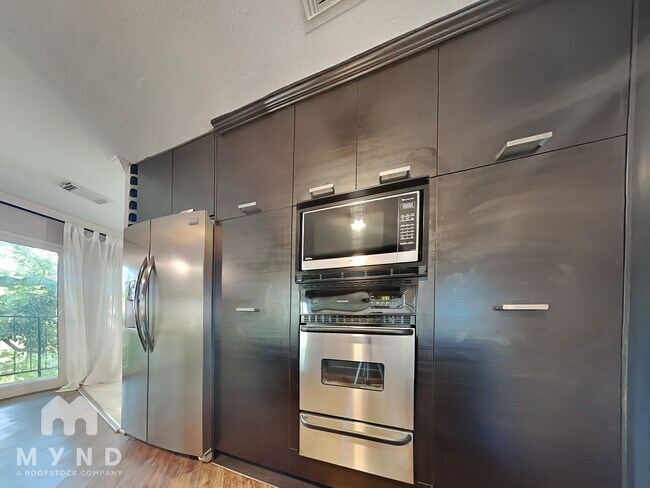 Foto del edificio - 8211 Katy Fwy