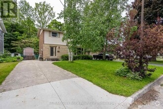 Building Photo - 206 6th Ave E