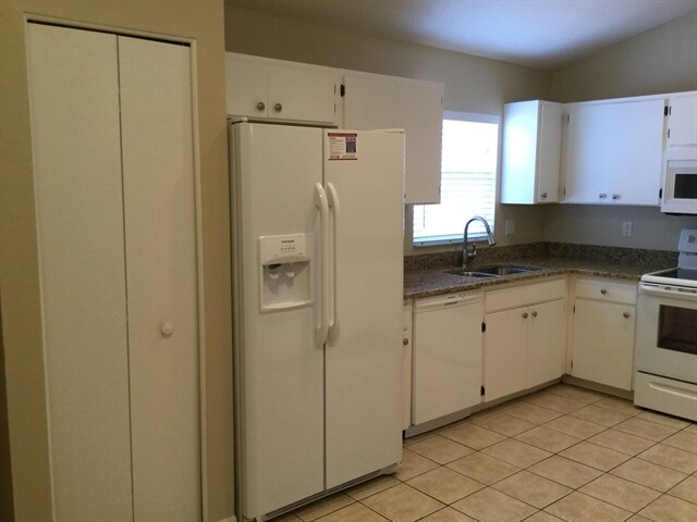 Foto del edificio - 3429 Silver Meadow Way