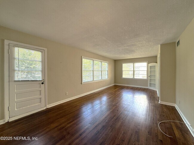 Foto del edificio - 2925 Oak St