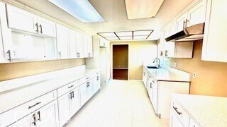 Foto del edificio - 17840 San Candelo St