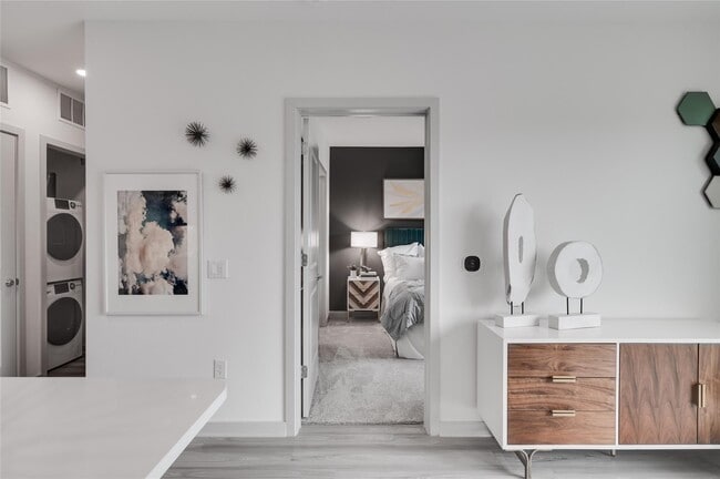 Foto del edificio - 3636 W Dallas St