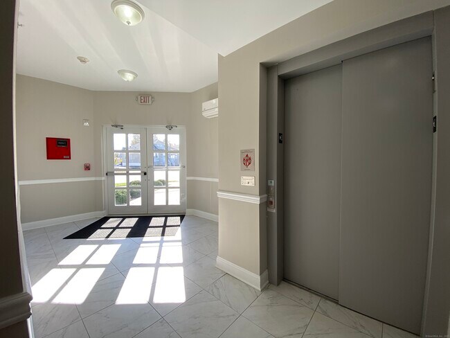 Foto del edificio - 314 Bridgeport Ave