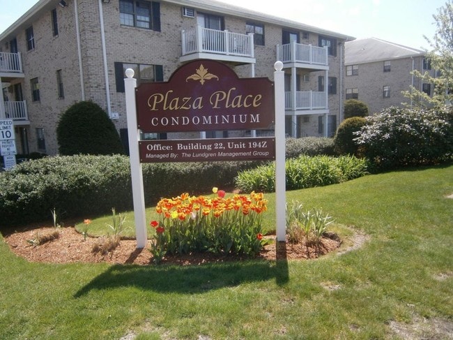 Plaza Place, professionally managed condo - 18 Kenmar Dr