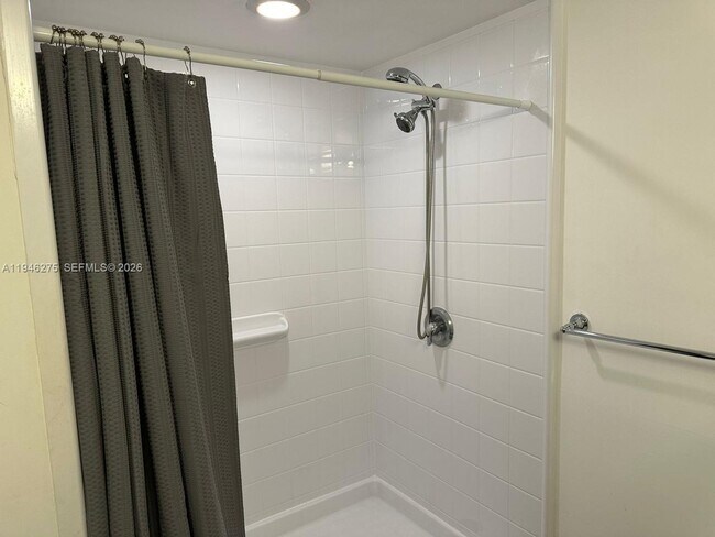 Building Photo - 19501 W Country Club Dr