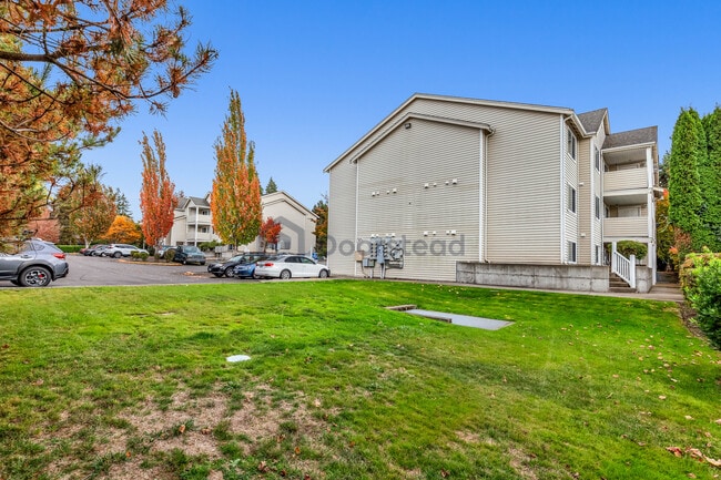 Building Photo - 11915 Roseberg Ave S