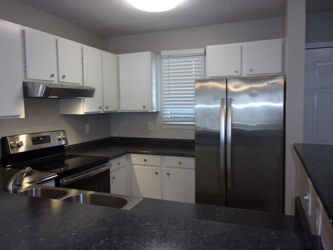 Foto del edificio - 1711 Eagles Pl