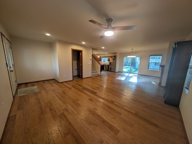 Foto del edificio - McCormick Village Cutie - Huge Fenced Yard & Extra Space! Available Now!