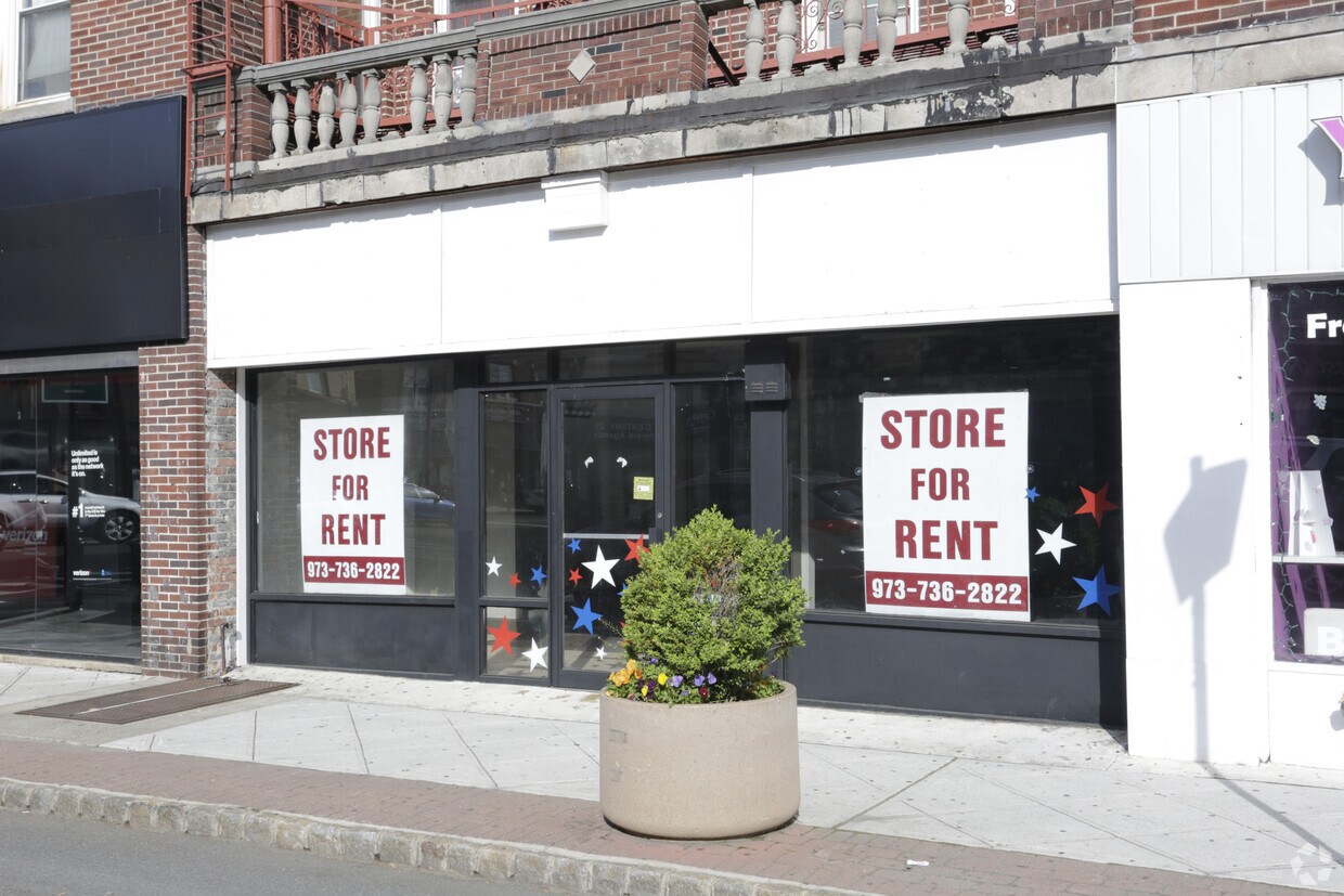 Fotografía del edificio - 215 Franklin Ave