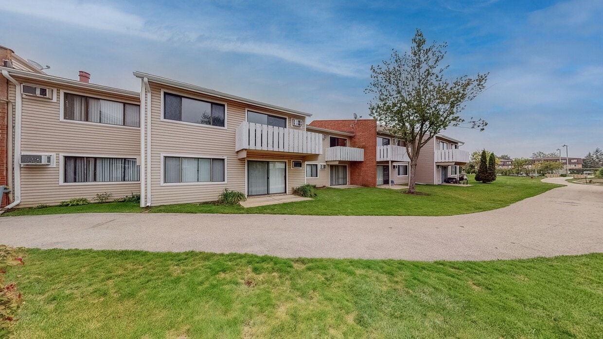 3350 Bayside Dr Unit 5, Palatine, IL 60074 Condo for Rent in Palatine