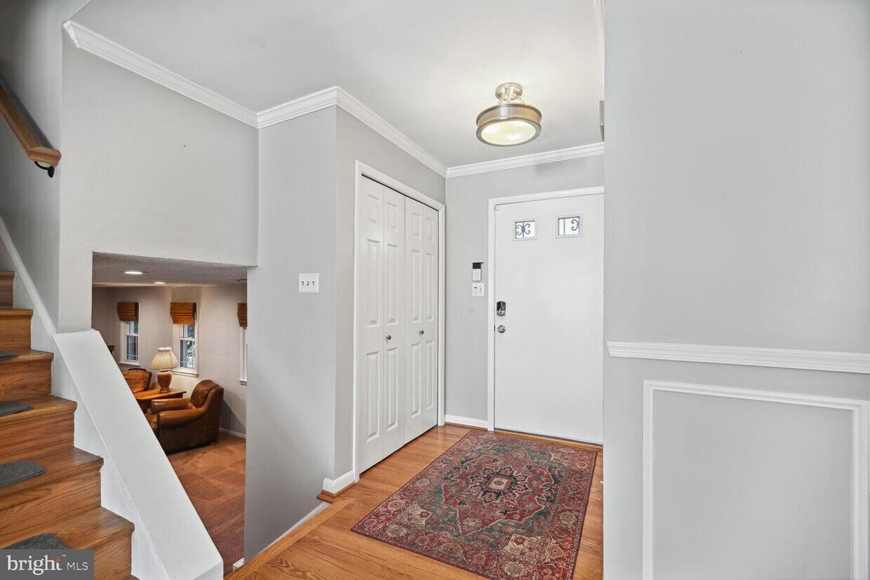 Primary Photo - 3104 Vandever St