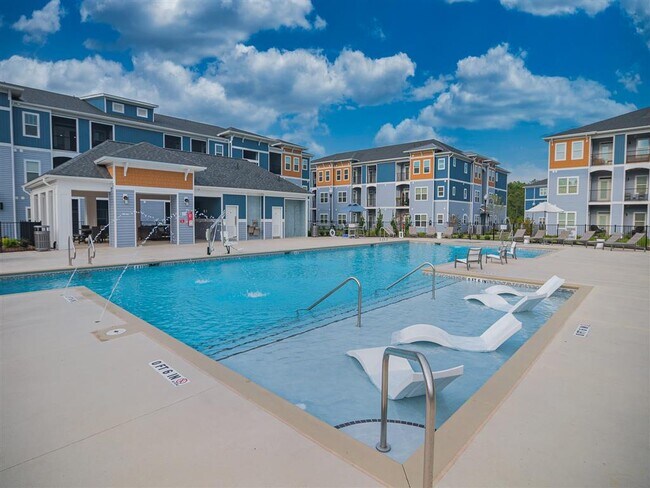 Foto del edificio - Hawthorne at Pine Forest