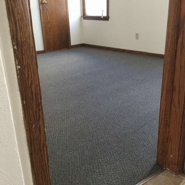 Building Photo - 2914 N 38th St