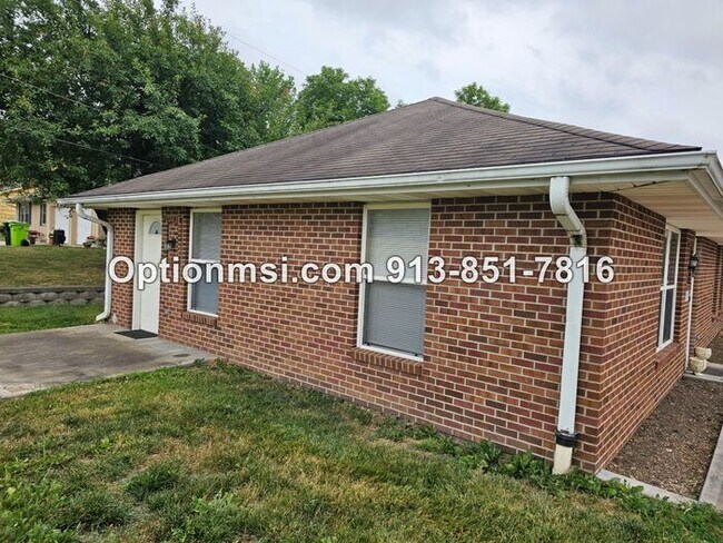 Foto del edificio - Main level living!