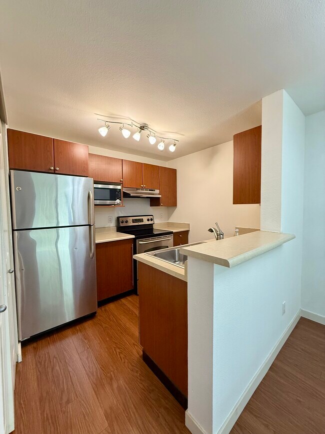 Kitchen - 10619 SE 261st Pl