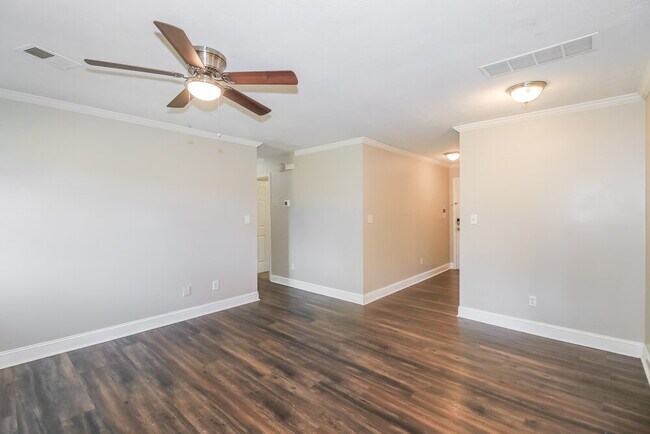 Foto del edificio - 9346 Woodknoll Way