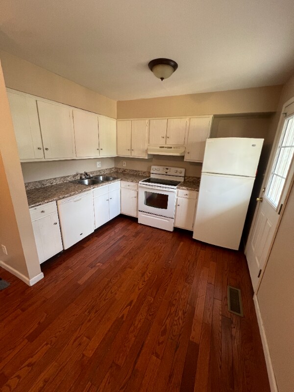 Building Photo - 1227 S Lincoln Park Dr