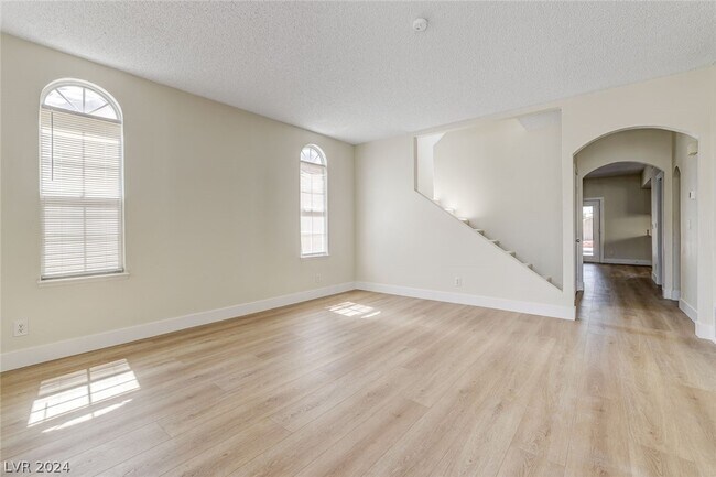 Foto del edificio - 7237 Chesterton Dr