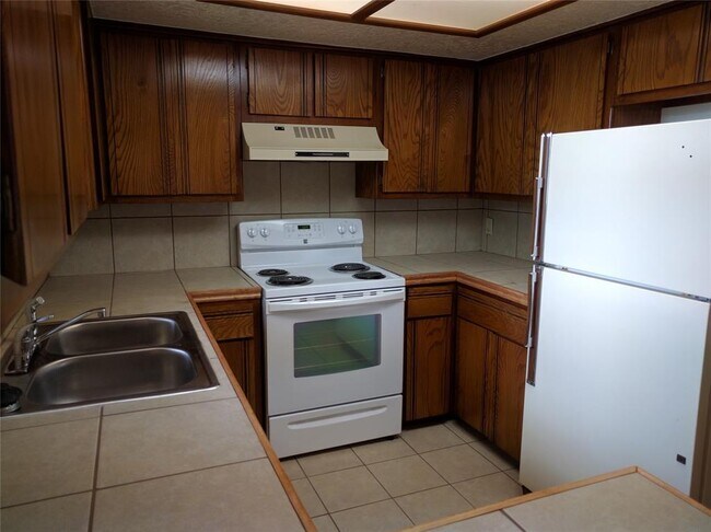 Foto del edificio - 3206 Ridgecrest Ct