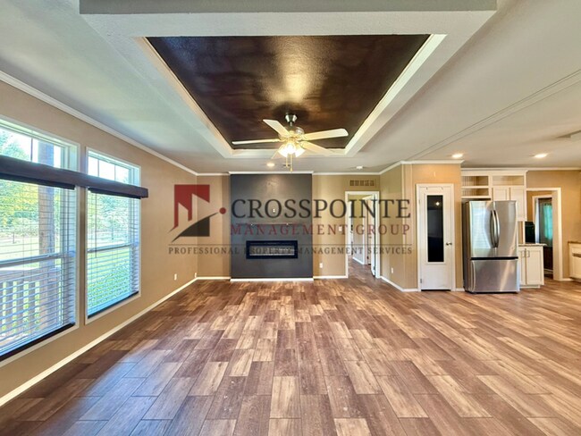 Foto del edificio - Tour Today! Spacious 4-Bedroom Home with Large Metal Building & Outdoor Kitchen