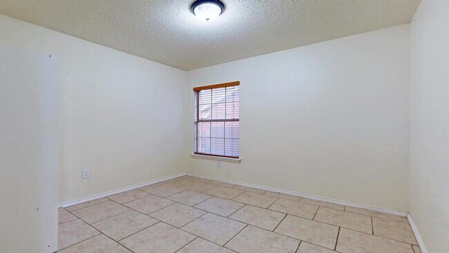 Foto del edificio - 2105 Capstan Dr