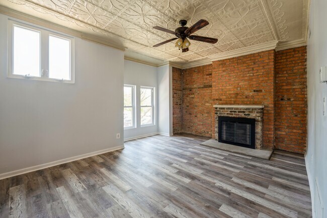 Foto del edificio - 425 E 41st St