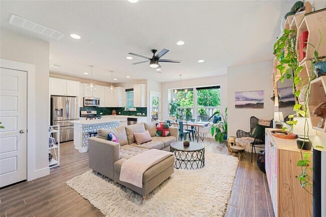 Foto del edificio - 7512 Wildcat Pass