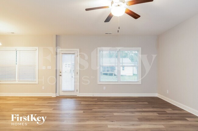 Building Photo - 116 Unique Pl