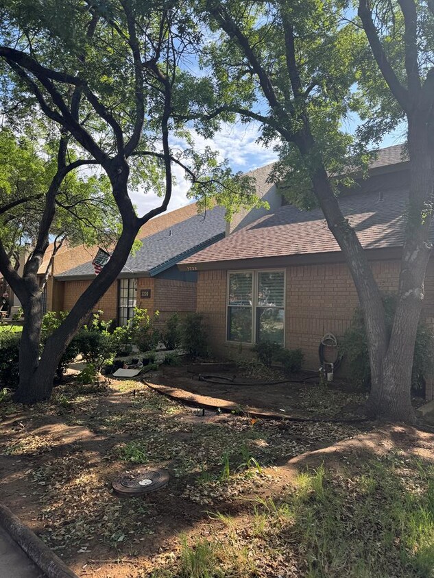 Foto principal - 3228 Elma Dr