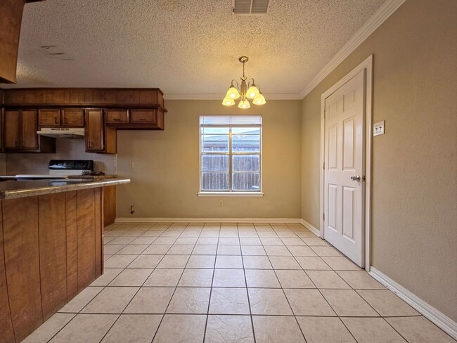 Building Photo - Spacious 2-Bedroom Home in South Lubbock