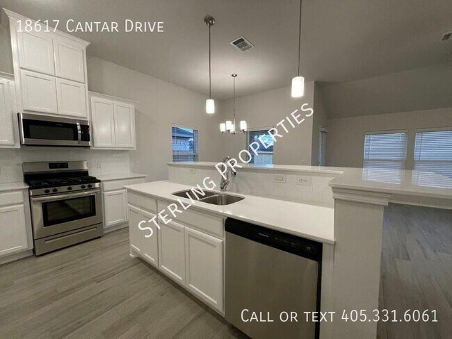Building Photo - 18617 Cantar Dr