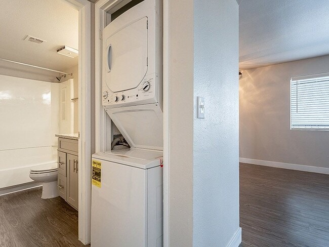 Building Photo - Portola at Papago