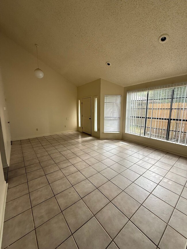 Photo - 8713 GSRI AVE. Apartment