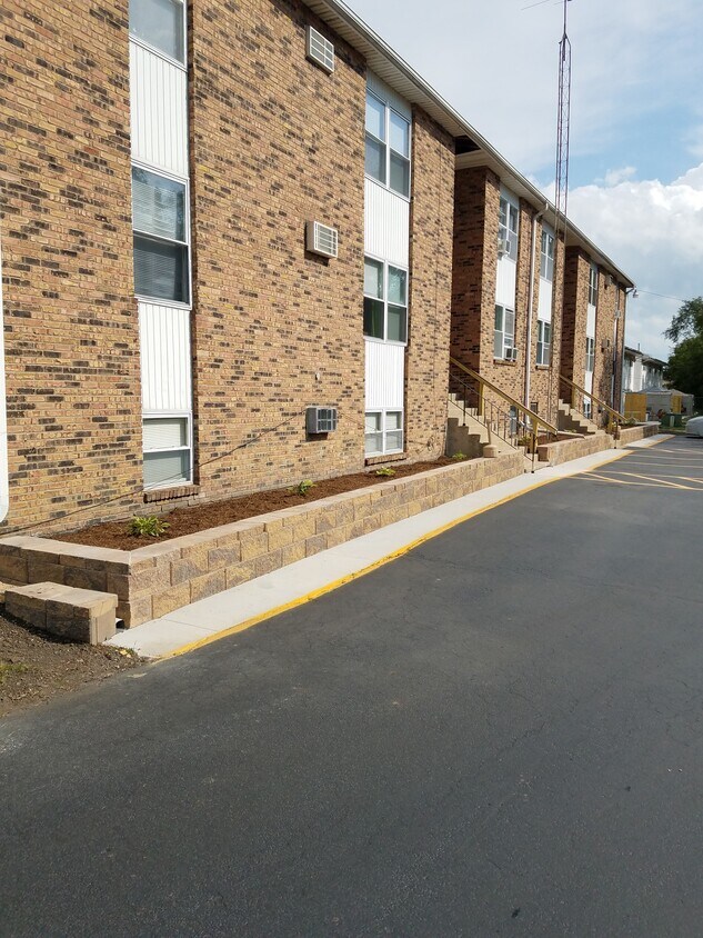 PARTE TRASERA - 499 Ivy Ln