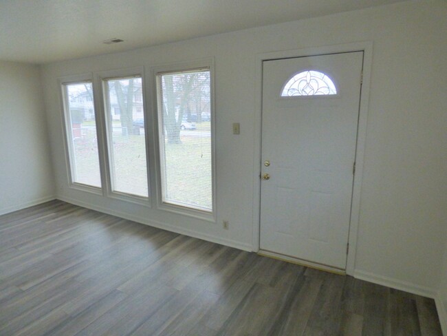 Building Photo - 308 Pursley Drive- Beautiful Three Bedroom...