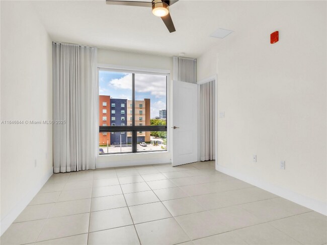 Foto del edificio - 8100 NW 41st St