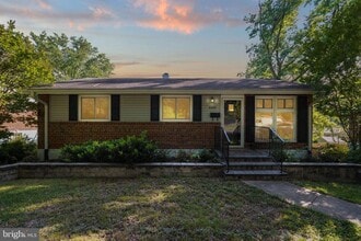 Building Photo - 6369 Edsall Rd