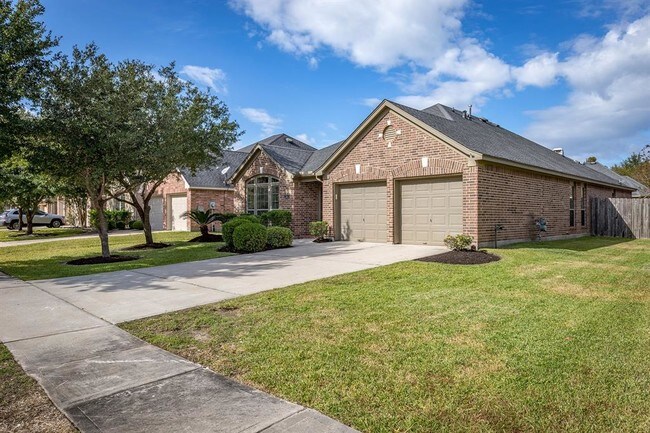 Foto del edificio - 13043 Sweetgum Shores Dr