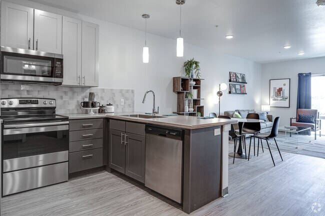 1BR, 1BA - 715SF - The Overland