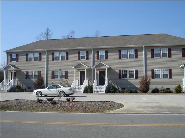 Primary Photo - 44 Cardinal Ct