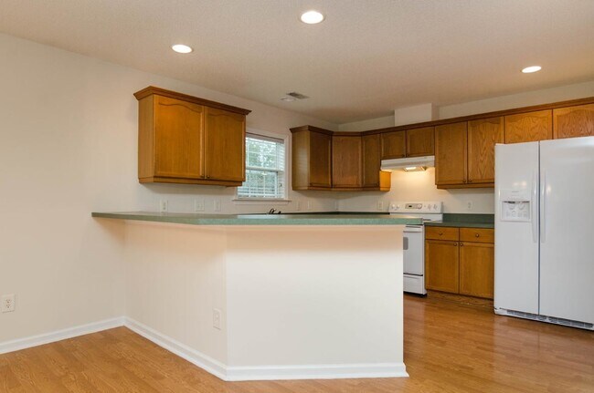 Foto del edificio - 7511 Old Oak Rd