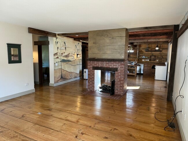 Foto del edificio - 106 Wheelock Ave