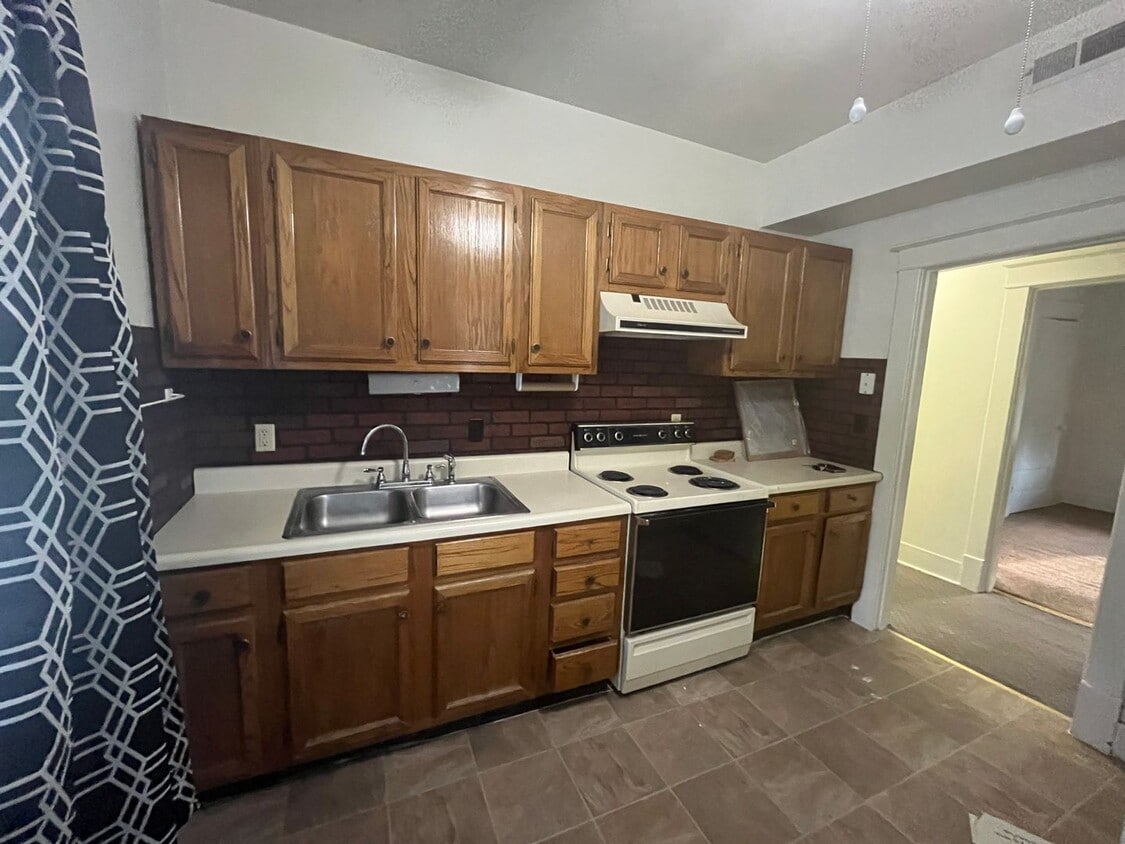 Photo - 2900 Brown St.