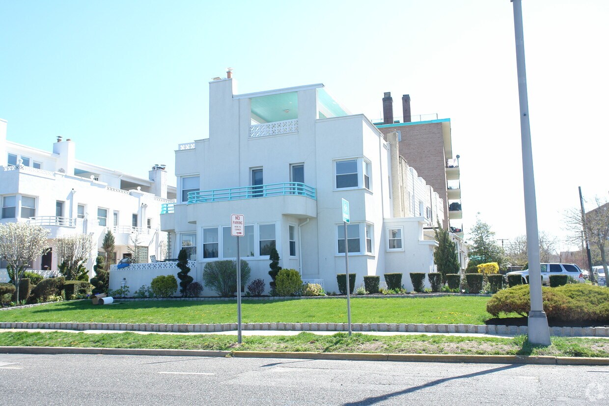 Foto del edificio - 340 Deal Lake Dr