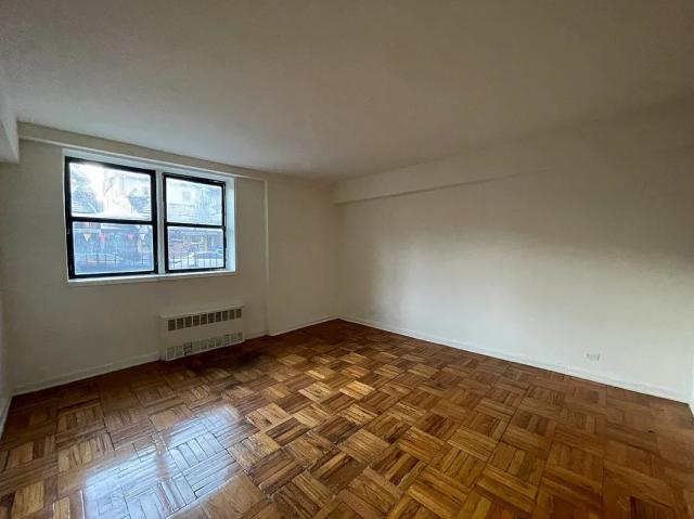 Foto del edificio - 0 bedroom in JAMAICA NY 11432