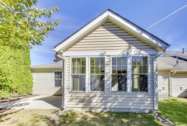 Terraza trasera acristalada/patio - 902 Parade Ln