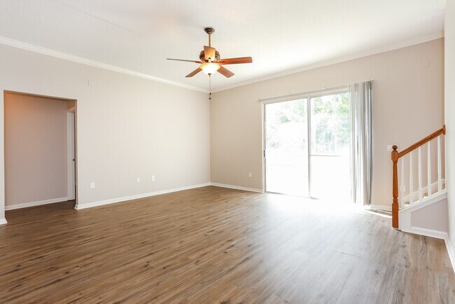Foto del edificio - 3168 Tower Oaks Dr