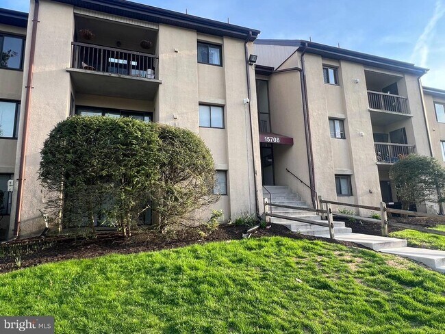 Foto del edificio - 15708 Dorset Rd