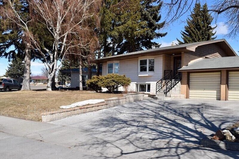 Primary Photo - 998 J St