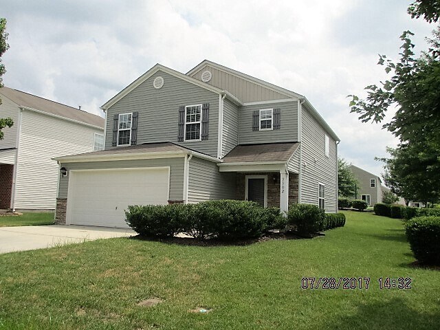 Foto del edificio - Awesome 3br 2.5ba in Durham. Fenced Yard!  Avail June 5, 2026!